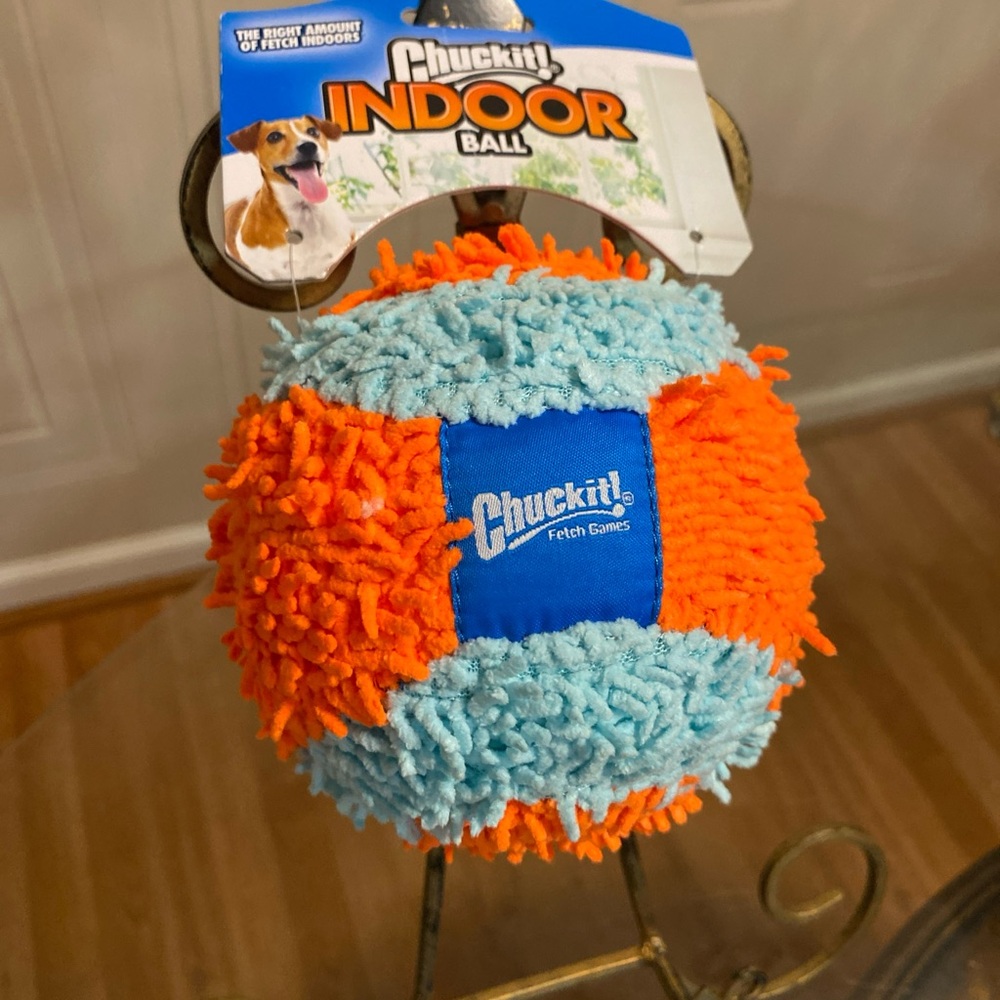 Chuckit Ultra Pet 1 Pack Durable Indoor Ball 4.75" Dog Toy Fetch Games Fling NEW